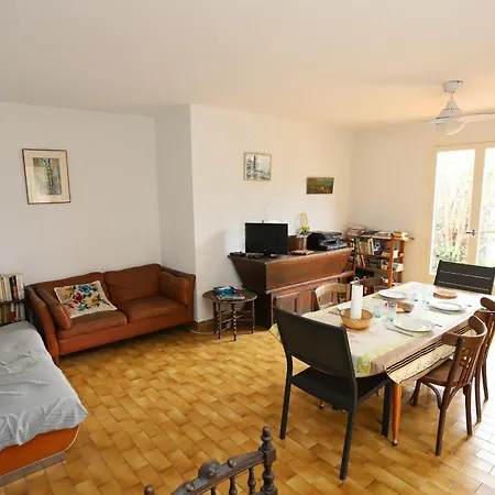 St Cyprien Grande Maison Familiale Proche סן סיפריאן