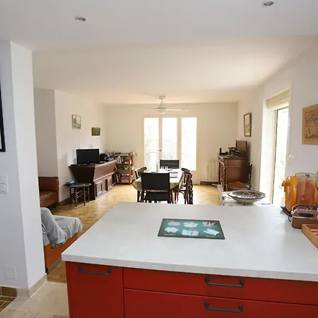 St Cyprien Grande Maison Familiale Proche * סן סיפריאן